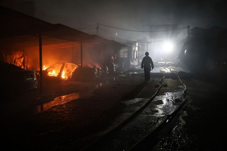 トランプ氏、NATOを通じたウクライナへの武器供与で合意　費用は同機構が全額負担